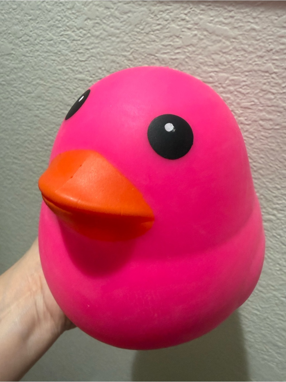 Jumbo squishy Duck. Over 5 inch. Pink. NEW. Sqzy Viral toy from Laffy Quacks.